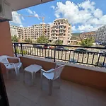 Family Near Beach, Pools & Star Dreams Complex Apartment