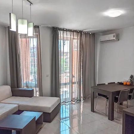 Beautiful Private Apartment With Beach View At Star Dreams Complex