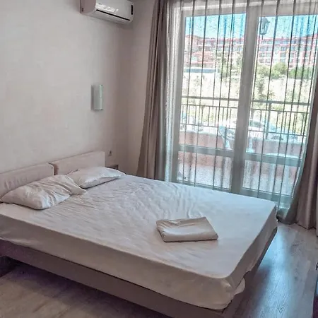 Beautiful Private Apartment With Beach View At Star Dreams Complex