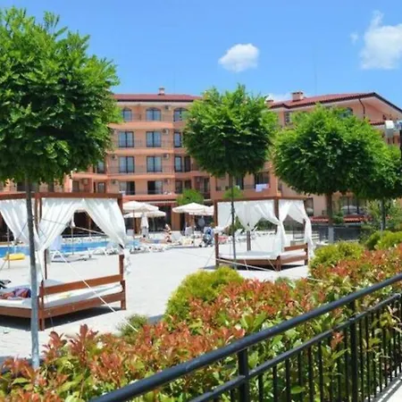 Family Near Beach, Pools & Star Dreams Complex Apartment *